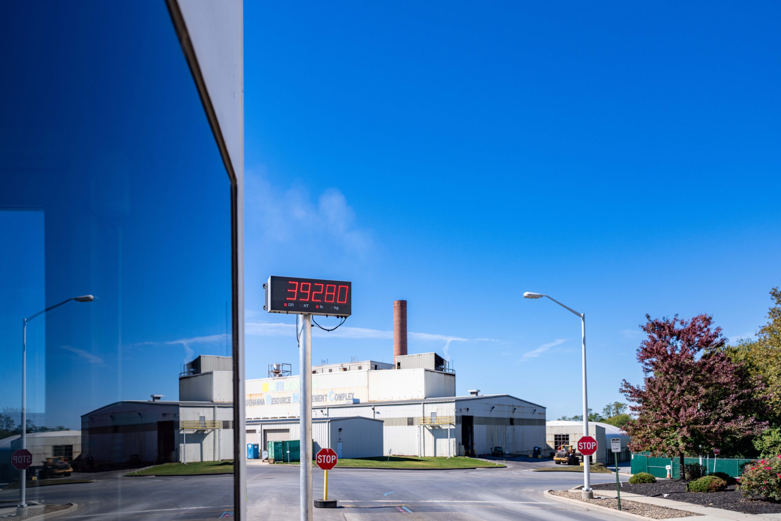 The weight readout at the scale house. SRMC facility is in the background.